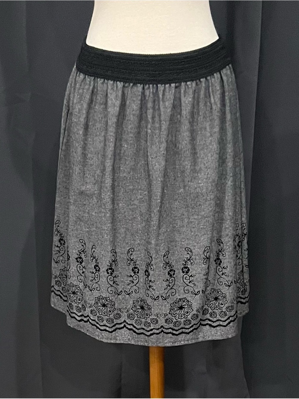 Joe Benbasset XL A Line Grey Floral Mini Skirt